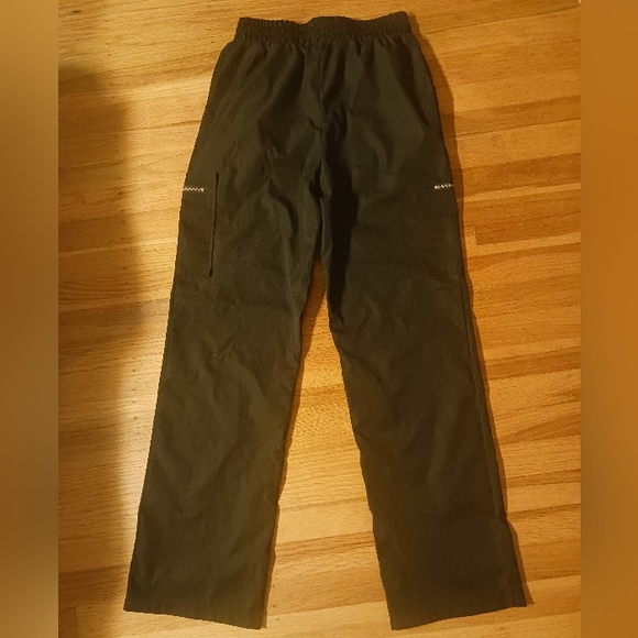 BRAND NEW Without Tags Black Cargo Pants with Zipper Pockets - Picture 4 of 4
